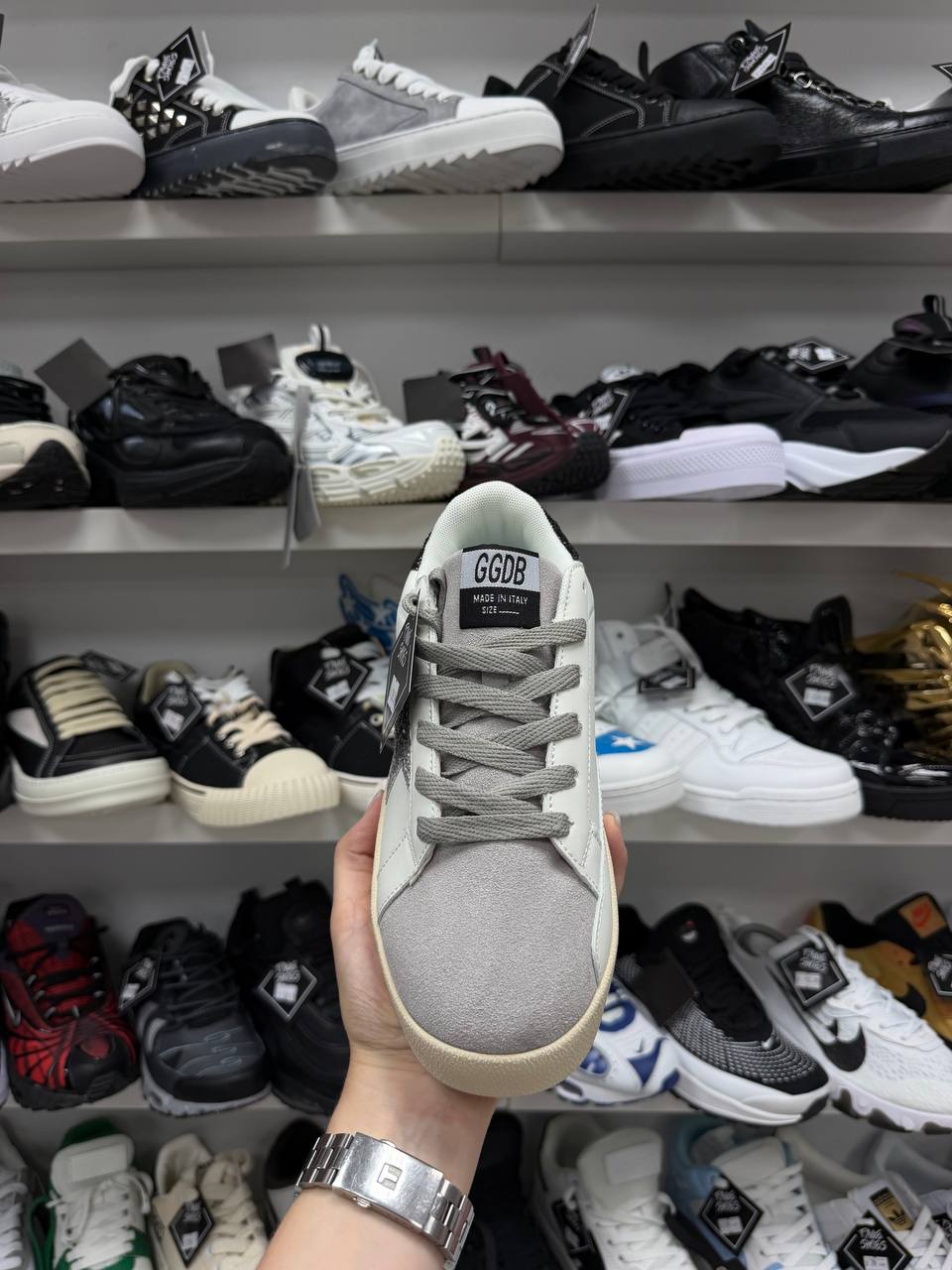 Golden Goose Golden Goose — фото 2